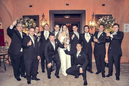 Atendimento de foto e vídeo de casamento e evento como debutates e aniversário  para todo o território nacional condições especias dividimos os no valores cartão de credito ou cheques.